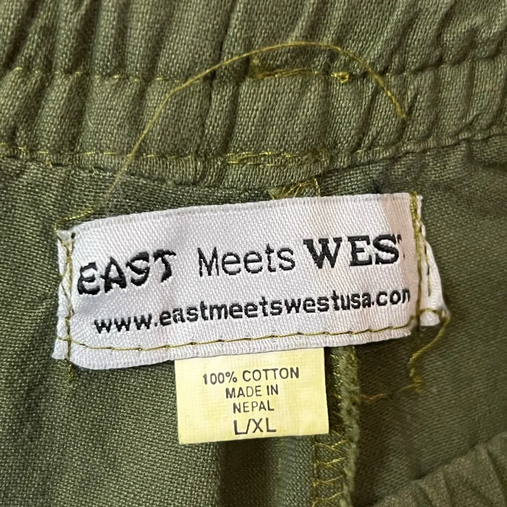 Boho Green Harem Pants with Red and Blue Accents - Picture 3 of 3